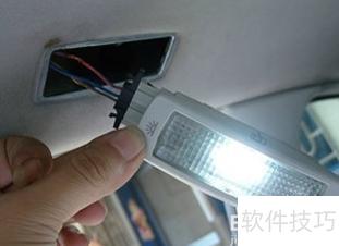 GPS定位器安裝實拍全解析 從位置選擇到固定激活